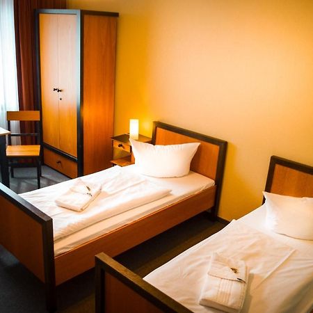 Haus Des Volkes - Das Bauhaushotel Probstzella エクステリア 写真