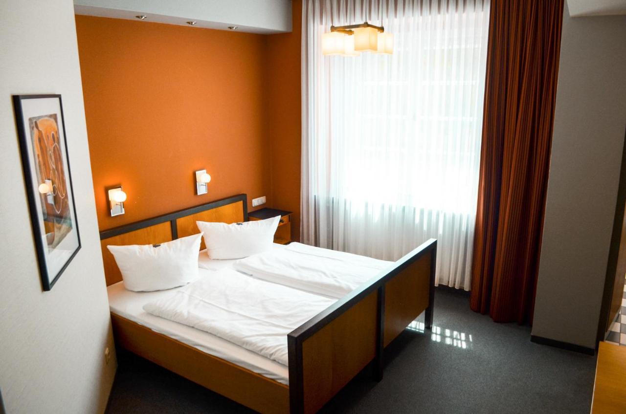 Haus Des Volkes - Das Bauhaushotel Probstzella エクステリア 写真