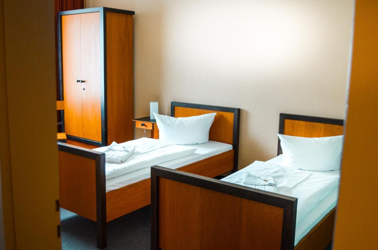 Haus Des Volkes - Das Bauhaushotel Probstzella エクステリア 写真