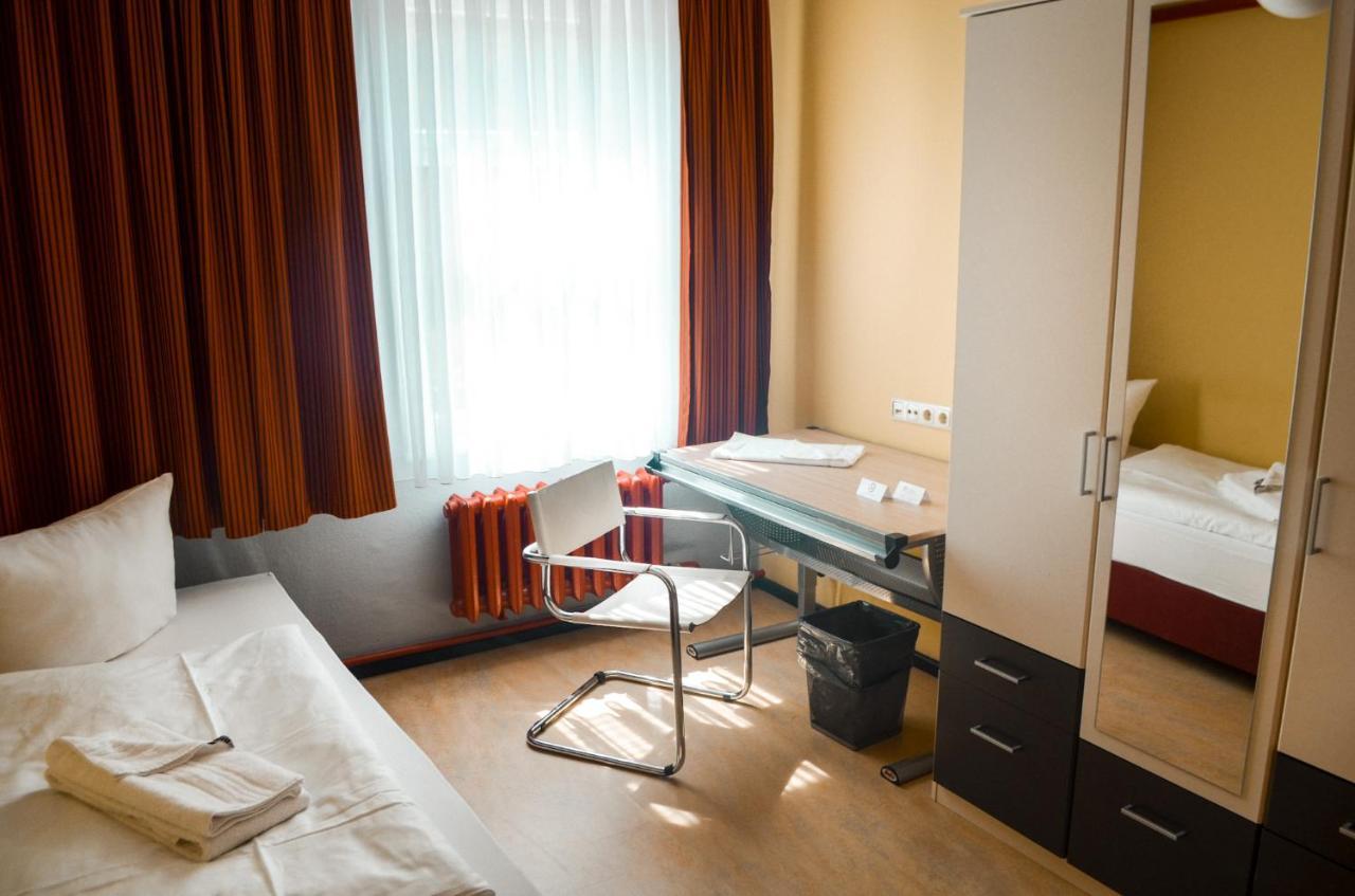 Haus Des Volkes - Das Bauhaushotel Probstzella エクステリア 写真