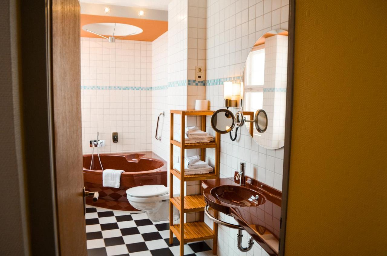 Haus Des Volkes - Das Bauhaushotel Probstzella エクステリア 写真