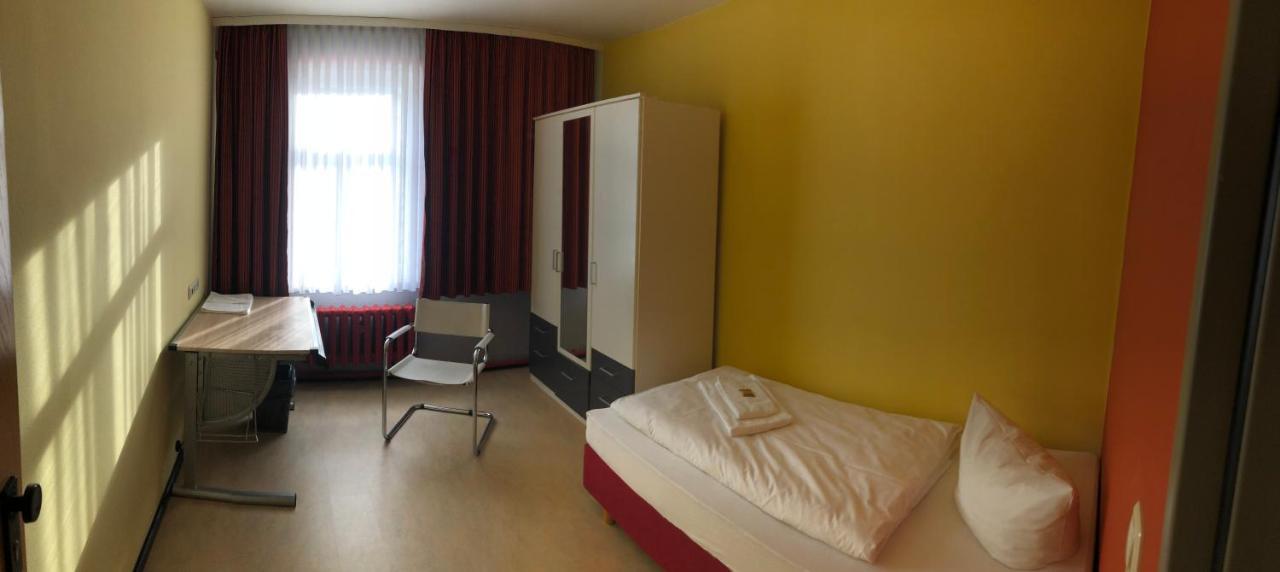 Haus Des Volkes - Das Bauhaushotel Probstzella エクステリア 写真