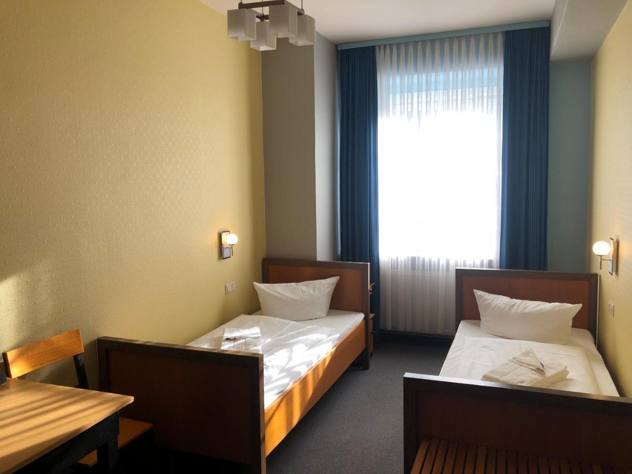 Haus Des Volkes - Das Bauhaushotel Probstzella エクステリア 写真