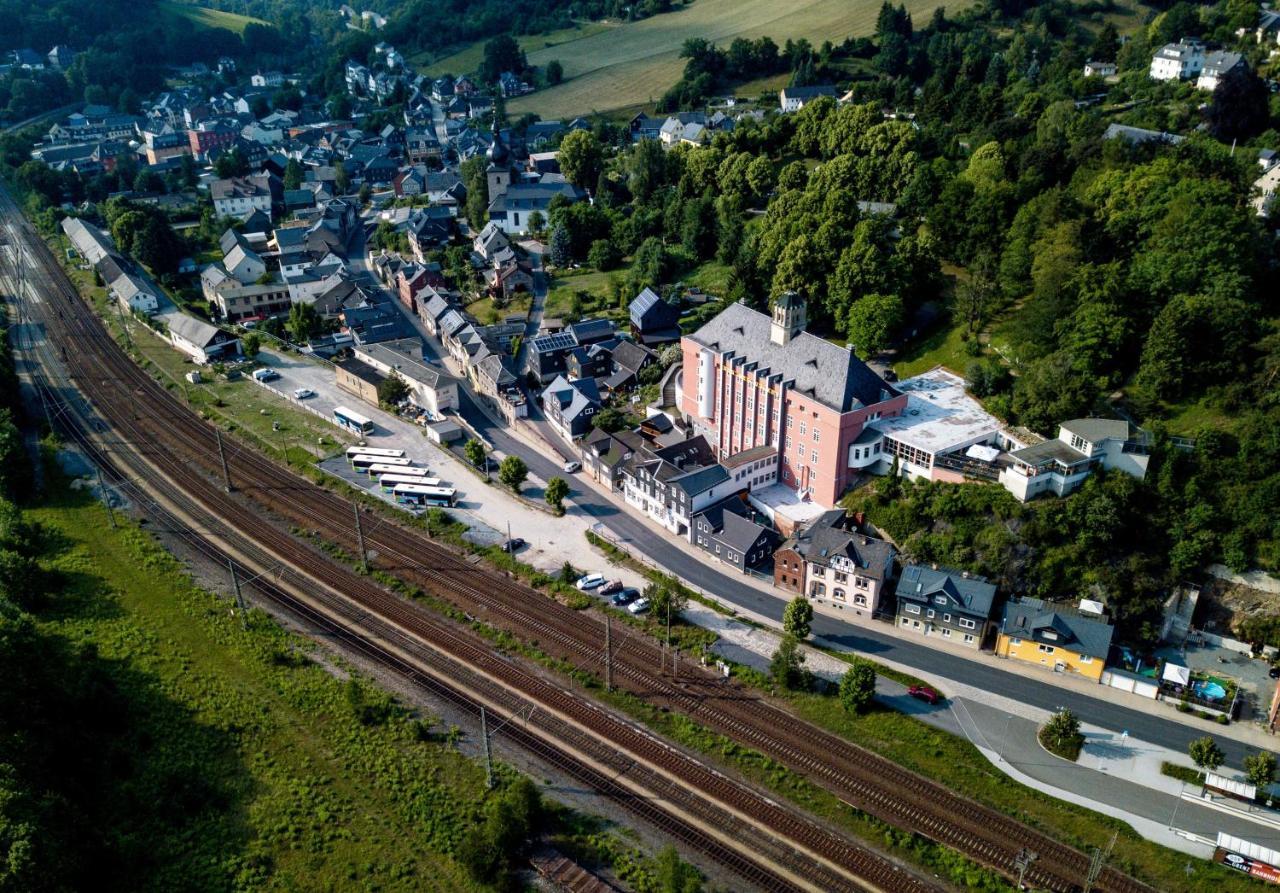 Haus Des Volkes - Das Bauhaushotel Probstzella エクステリア 写真