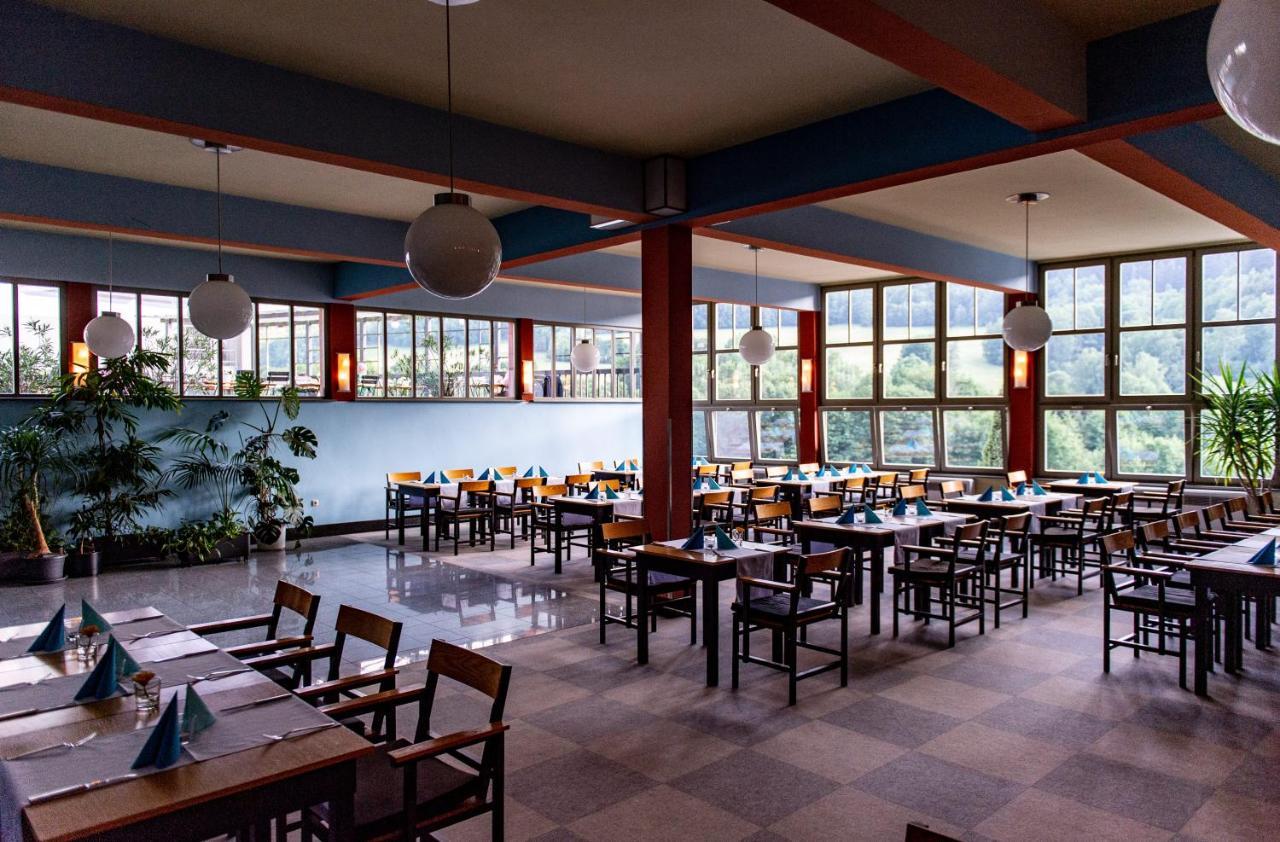 Haus Des Volkes - Das Bauhaushotel Probstzella エクステリア 写真